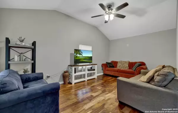 New Braunfels, TX 78130-6444,218 Peach Ave