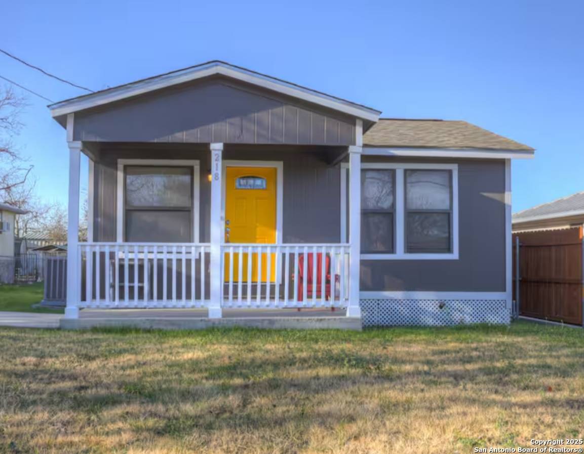 218 PEACH AVE, New Braunfels, TX 78130-6444