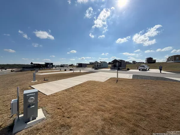 Fredericksburg, TX 78624,5386 Ranch Road 1376 #122