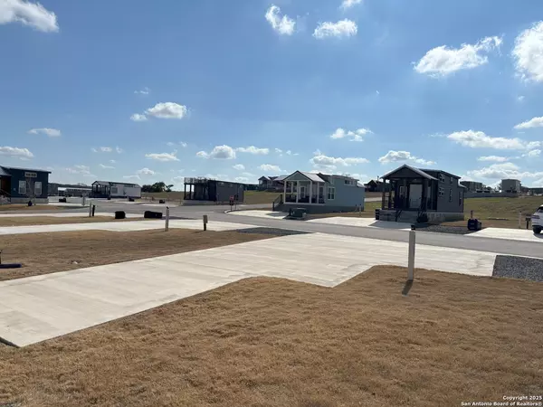 Fredericksburg, TX 78624,5386 Ranch Road 1376 #122