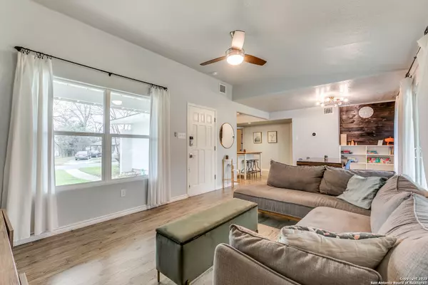 San Antonio, TX 78213,2426 glen ivy