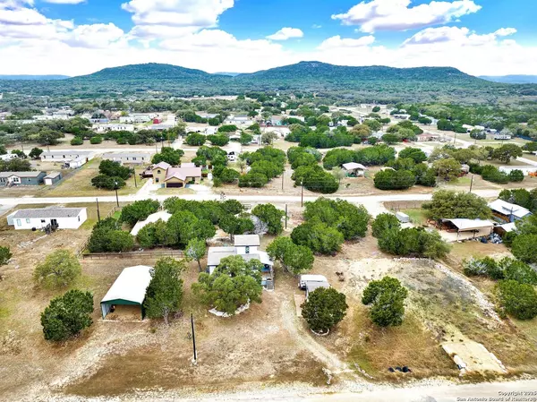 Bandera, TX 78003,260 PR 1512