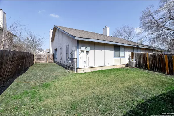 San Antonio, TX 78244-1424,7006-7008 SILVER CYN