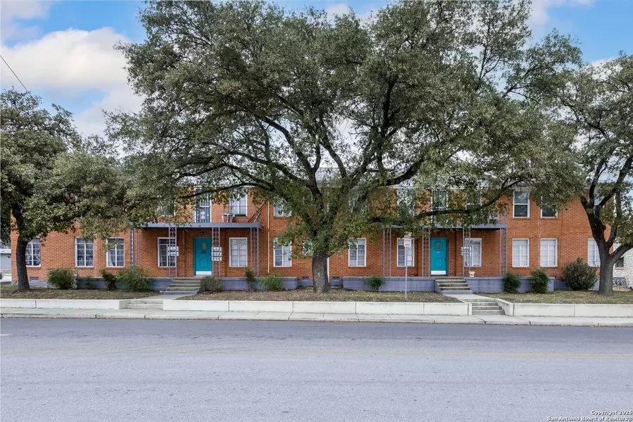 553 CLUB DR, San Antonio, TX 78201-3770