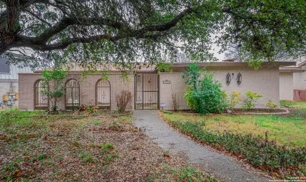 4006 Mount Laurel Dr, San Antonio, TX 78240-1024