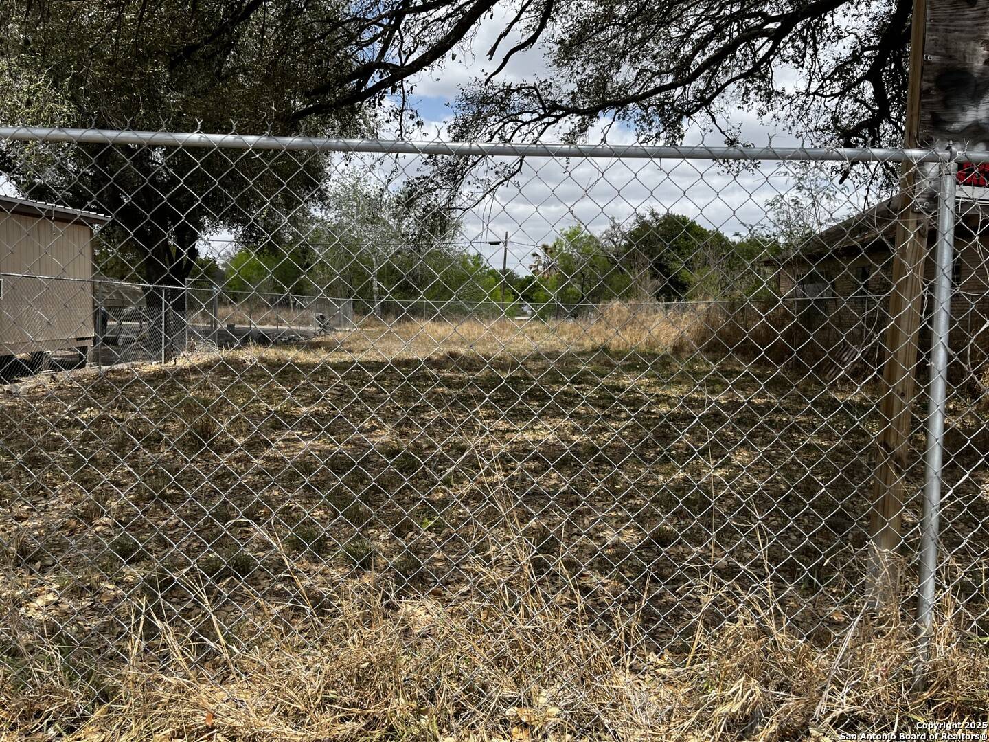 Falfurrias, TX 78355,425 W Rice St