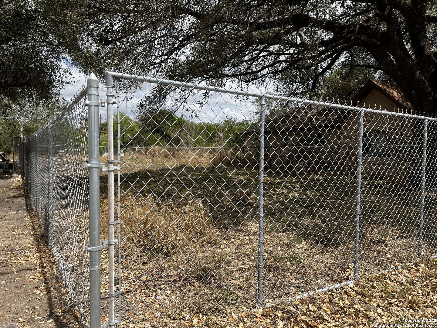 Falfurrias, TX 78355,425 W Rice St
