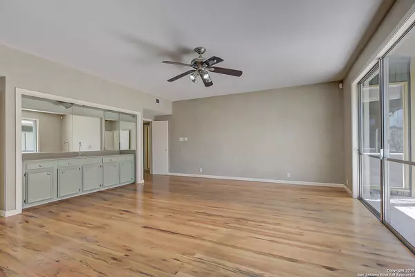 3678 Hidden Dr UNIT 603, San Antonio, TX 78217