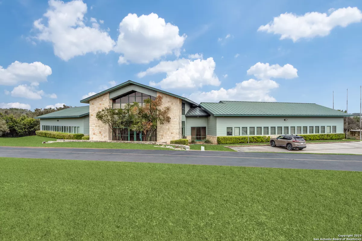 Spring Branch, TX 78070-6121,116 KESTREL DR