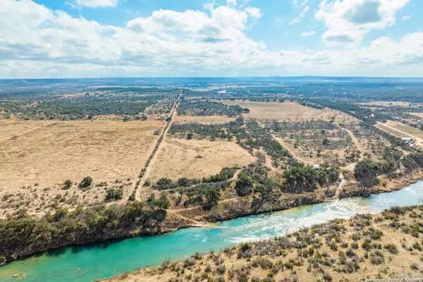 London, TX 76854,000 RM 385