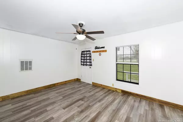 Von Ormy, TX 78073,429 Palo Alto