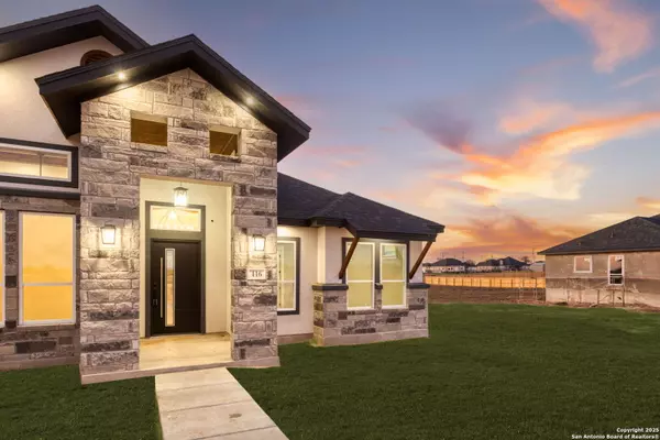 La Vernia, TX 78121,116 SUNSET