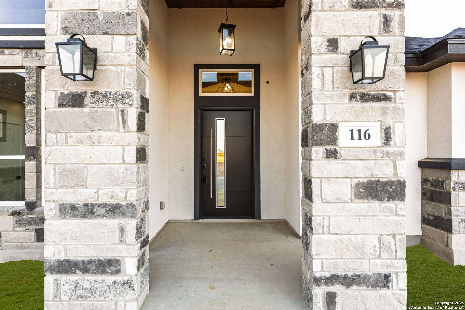 La Vernia, TX 78121,116 SUNSET