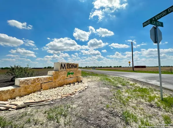 Natalia, TX 78059,561 County Road 5715