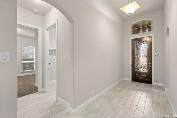 San Antonio, TX 78258-7032,23161 EVANGELINE