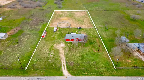 La Vernia, TX 78121,108 Oak View