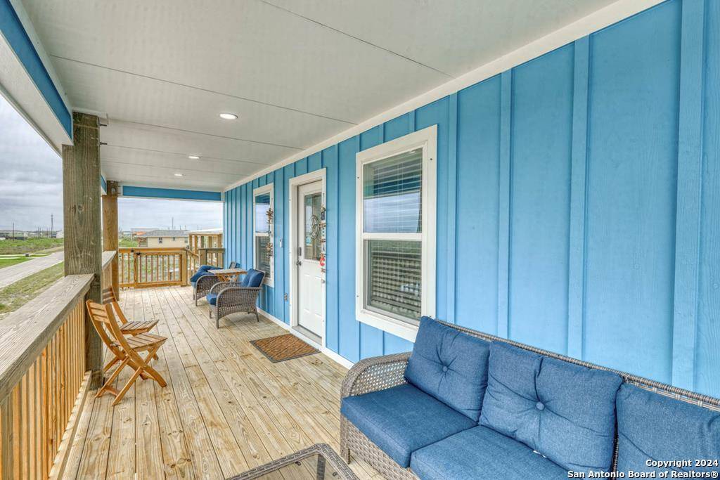 Rockport, TX 78382,370 misty oak