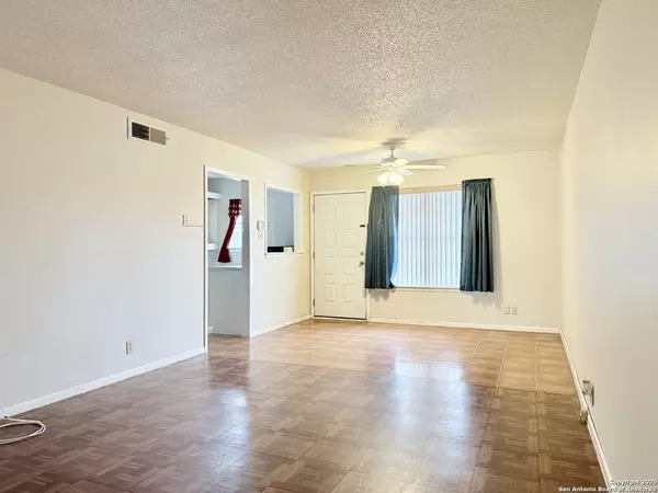 911 Vance Jackson UNIT 104J, San Antonio, TX 78201