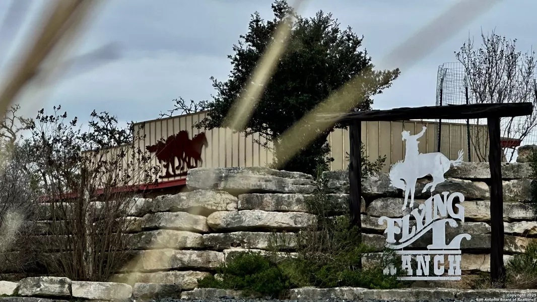 163 Knollwood, Bandera, TX 78003