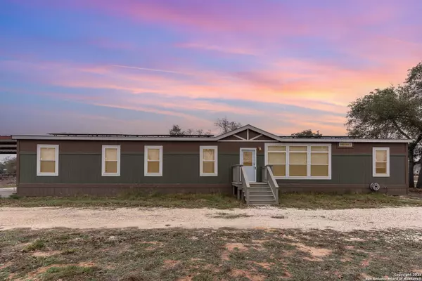 153 Pr 6724, Natalia, TX 78059