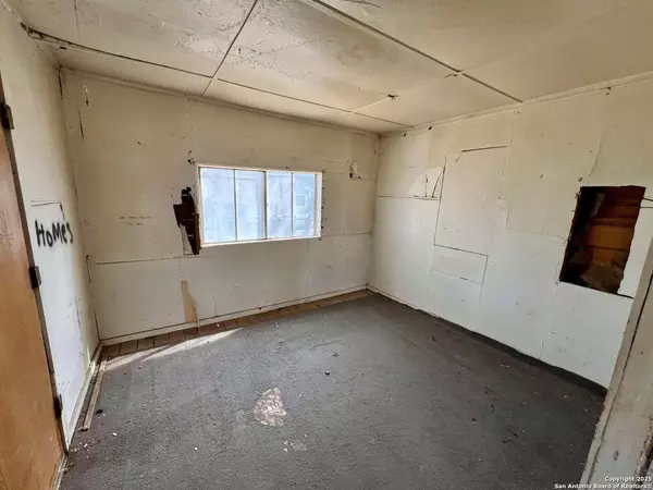 Natalia, TX 78059,801 Fifth