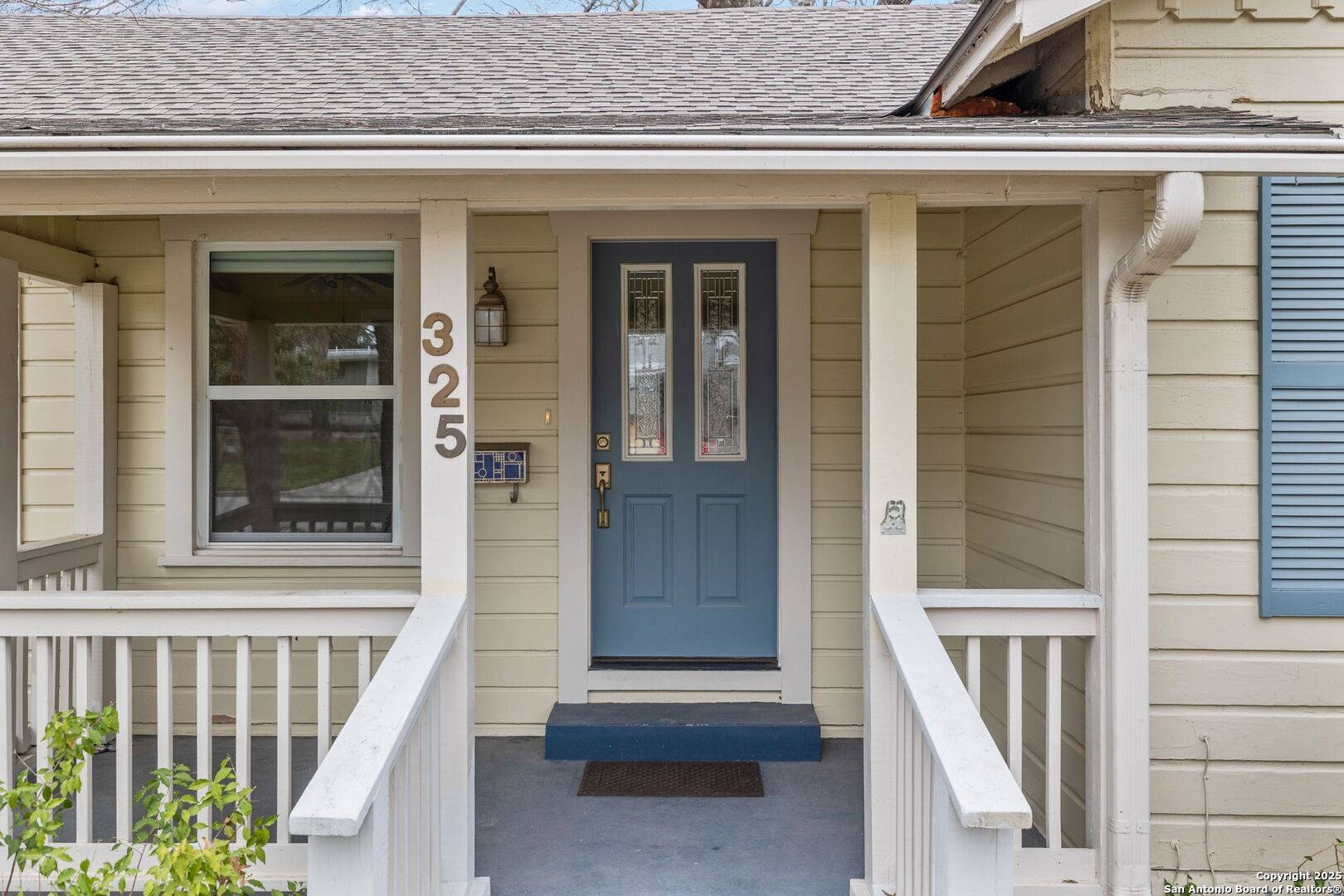 Alamo Heights, TX 78209-4512,325 ALTA AVE
