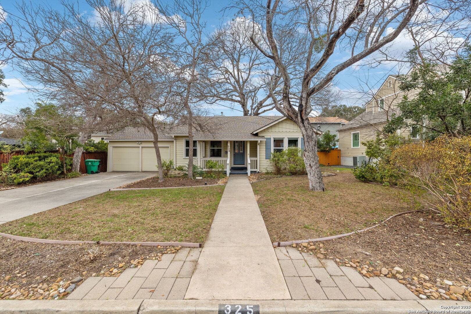 Alamo Heights, TX 78209-4512,325 ALTA AVE