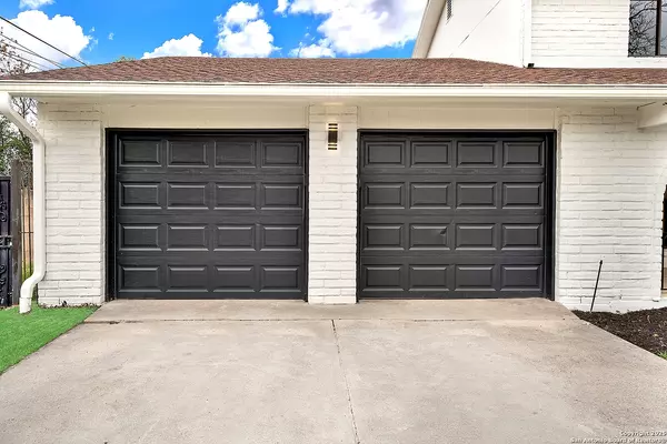 Castle Hills, TX 78213,108 Waydele