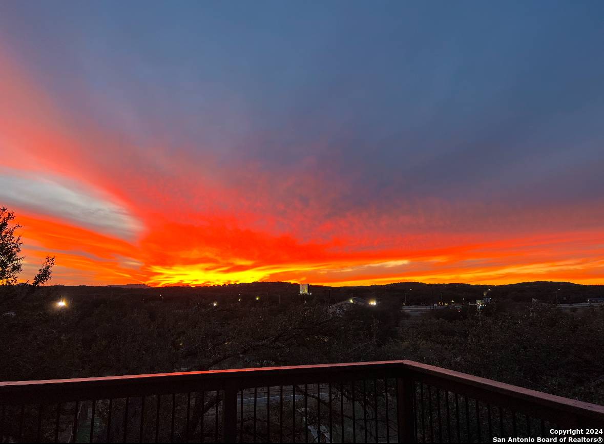 8023 Platinum Ct, Boerne, TX 78015