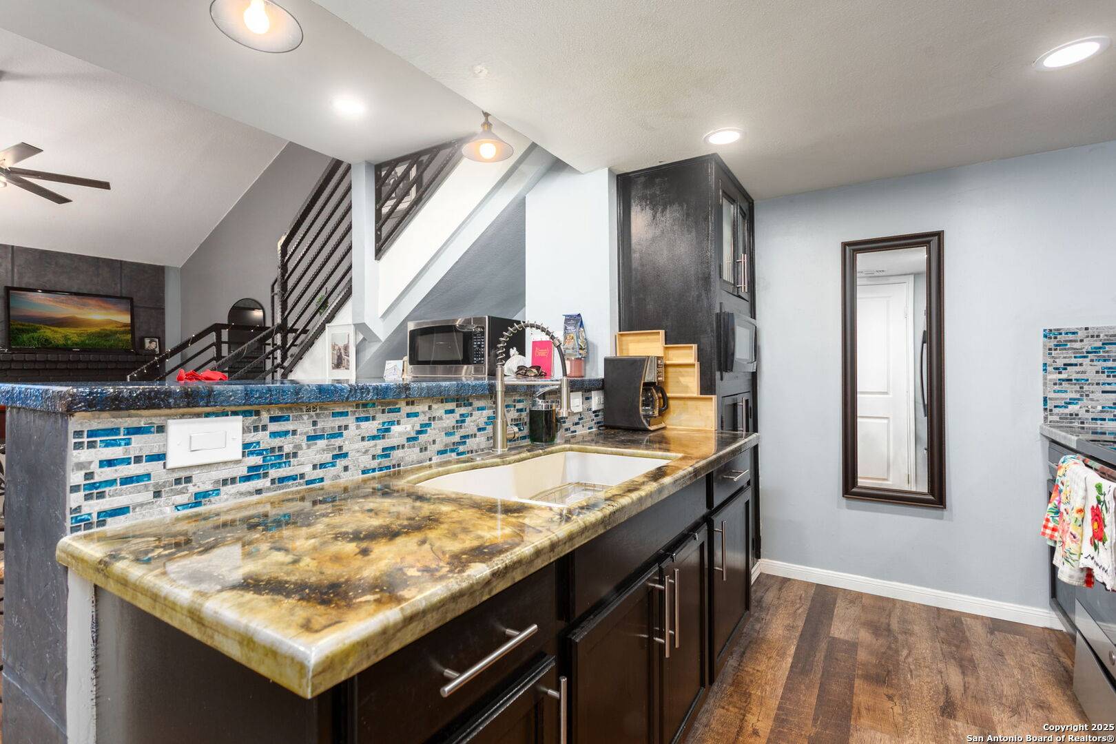 San Antonio, TX 78230,11610 vance jackson UNIT 204