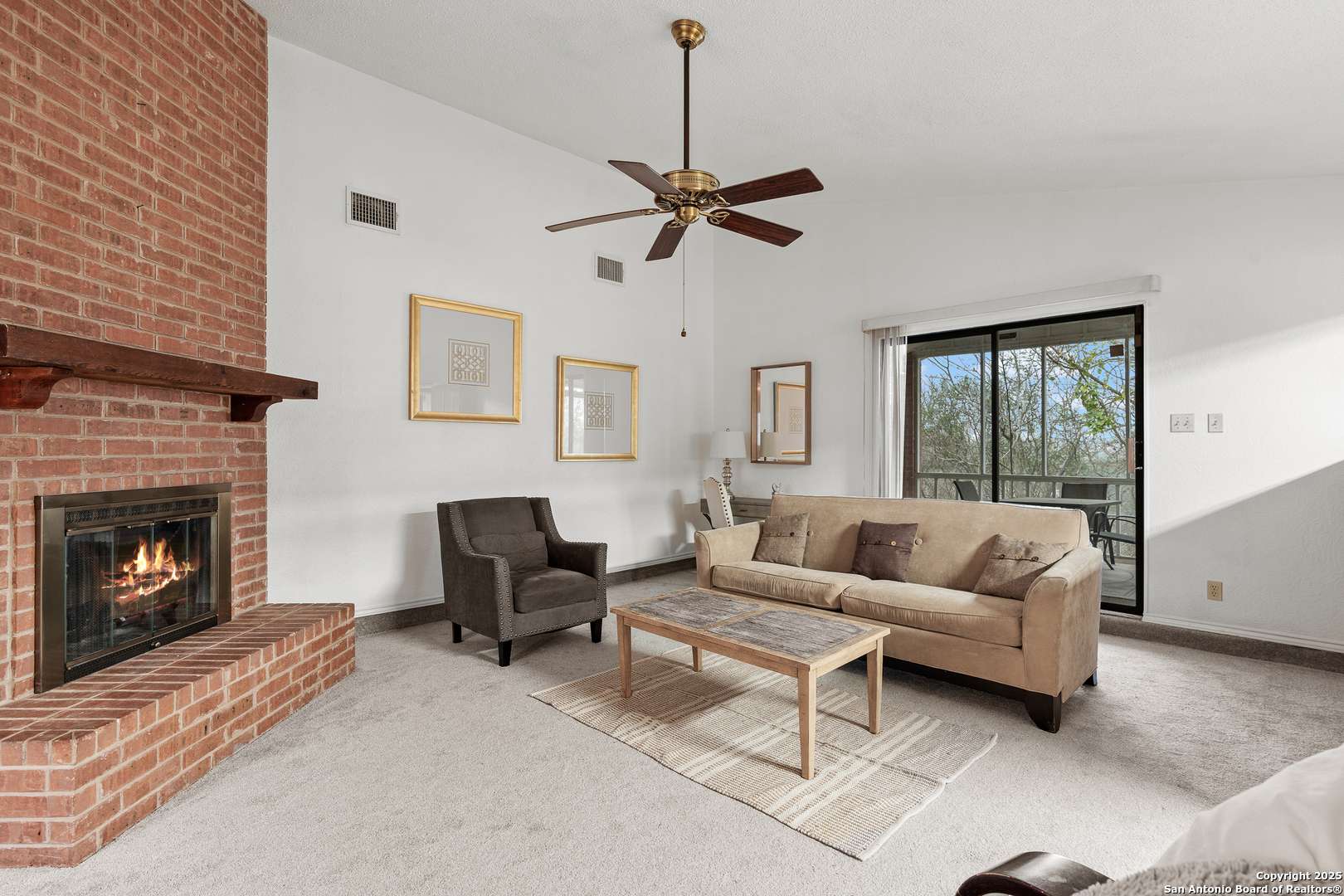 Seguin, TX 78155,300 Ridge Crest