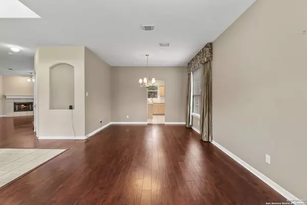 San Antonio, TX 78260,607 TURTLE HL