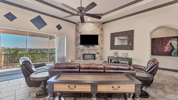 New Braunfels, TX 78132,1337 PINOT GRIGIO