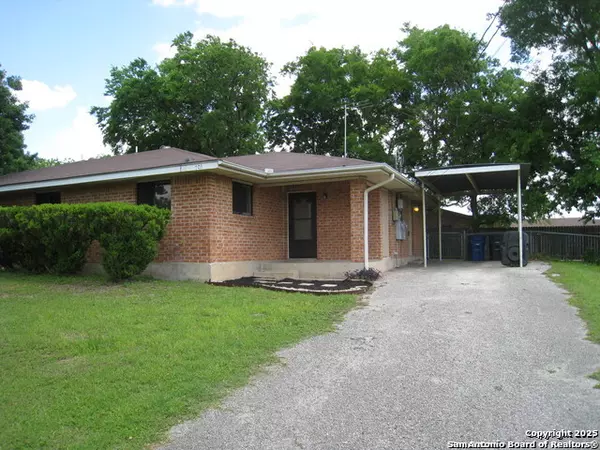 New Braunfels, TX 78130-3536,705 WOODCREST CIR
