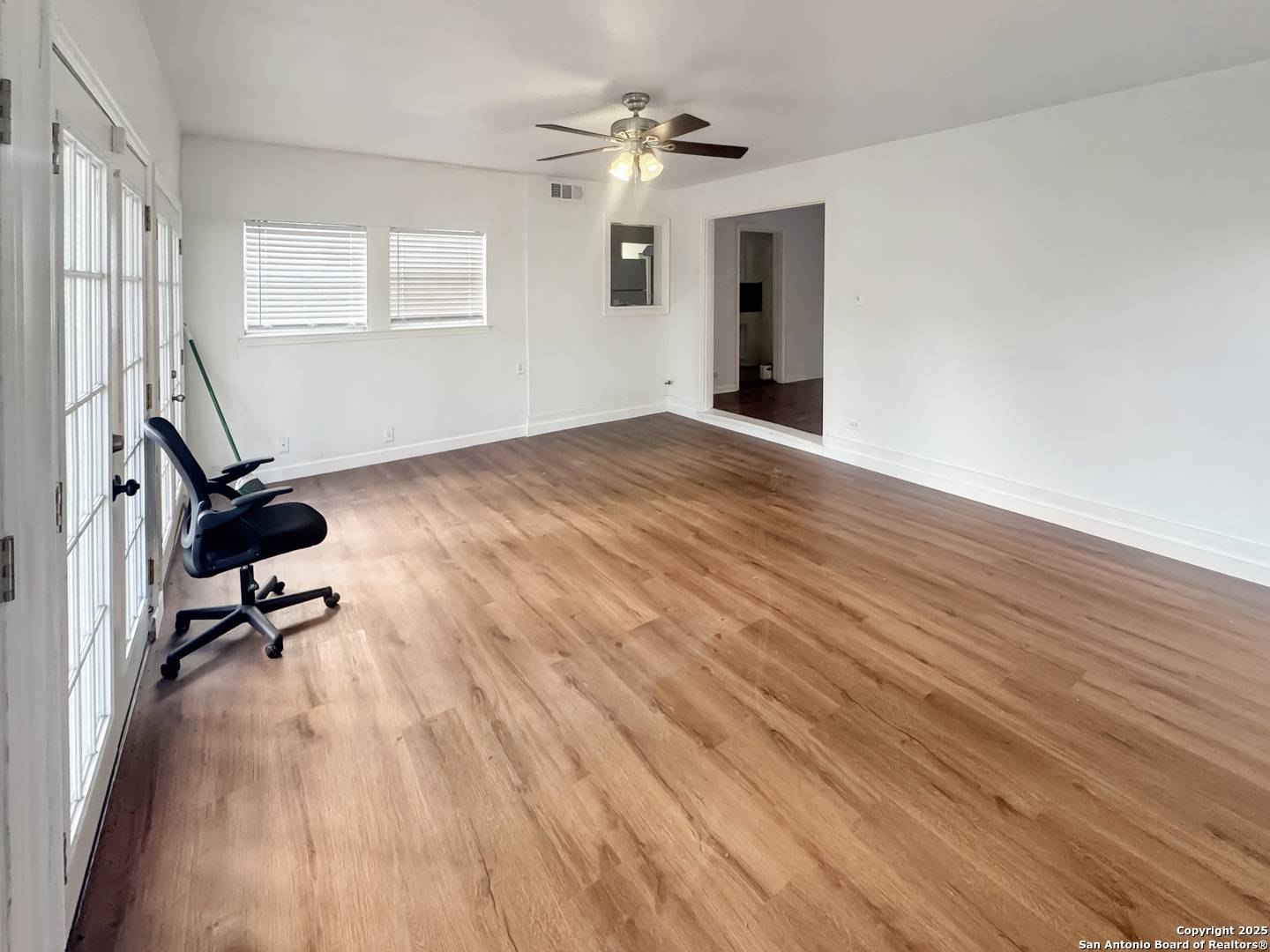 San Antonio, TX 78209,274 Edgewood