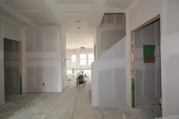 San Antonio, TX 78002,12407 Autumn Way