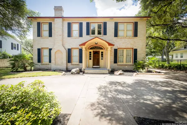 Beeville, TX 78102,1107 Adams