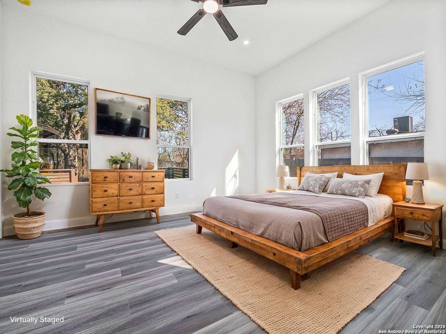 445 Cooper St, San Antonio, TX 78210