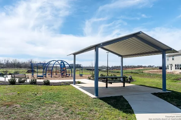 Elmendorf, TX 78112,14319 Calaveras Cove