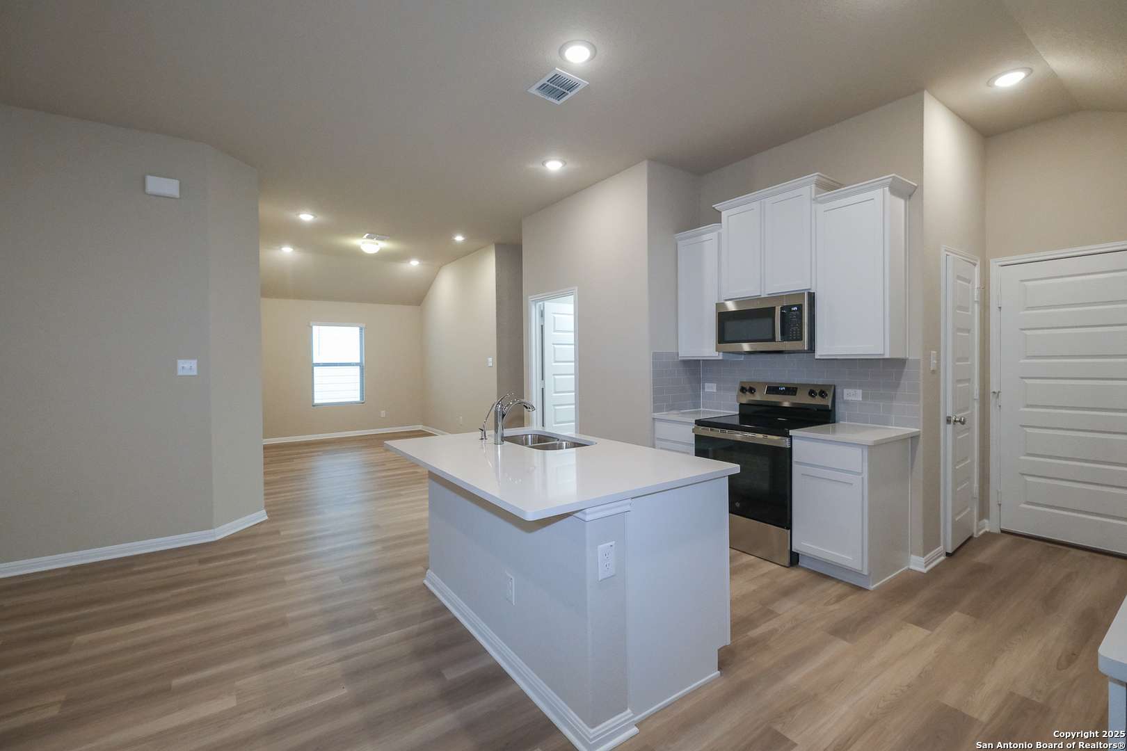 San Antonio, TX 78252,8505 Smithers Avenue