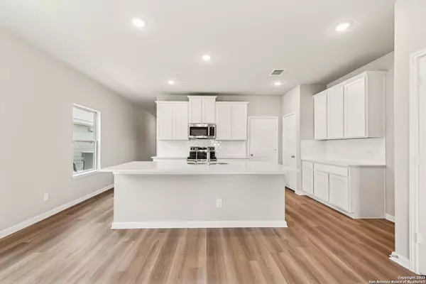 New Braunfels, TX 78130,1528 Golden Wheat