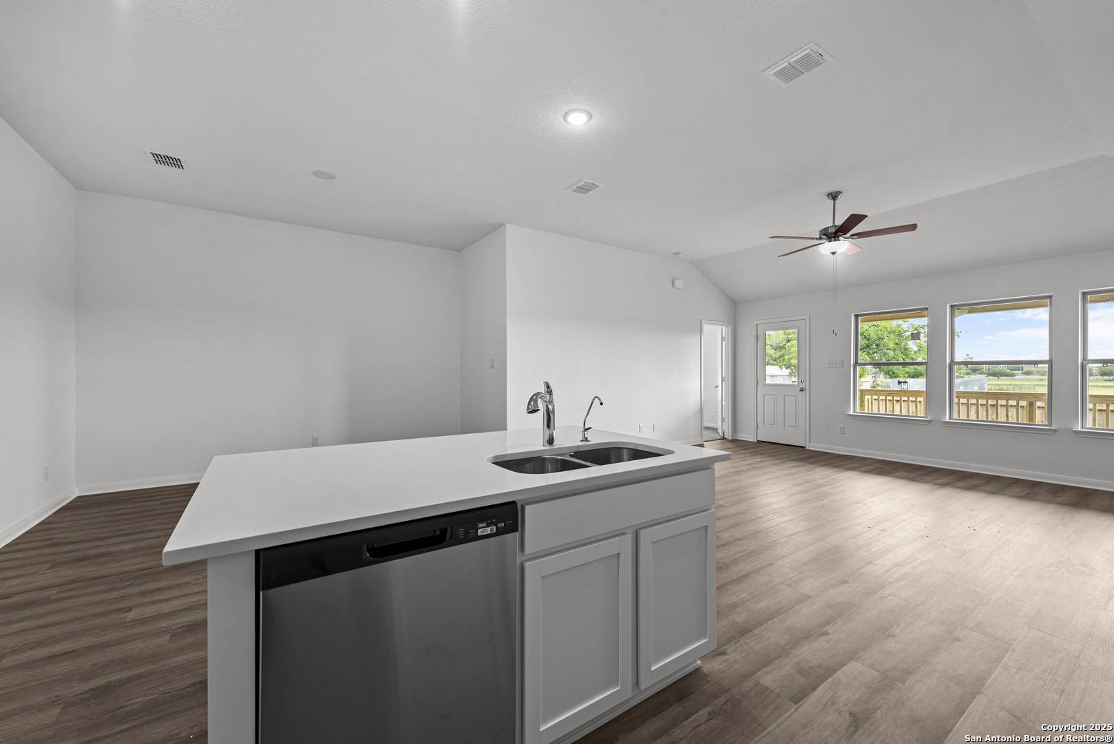 New Braunfels, TX 78130,1688 Quiet Teal