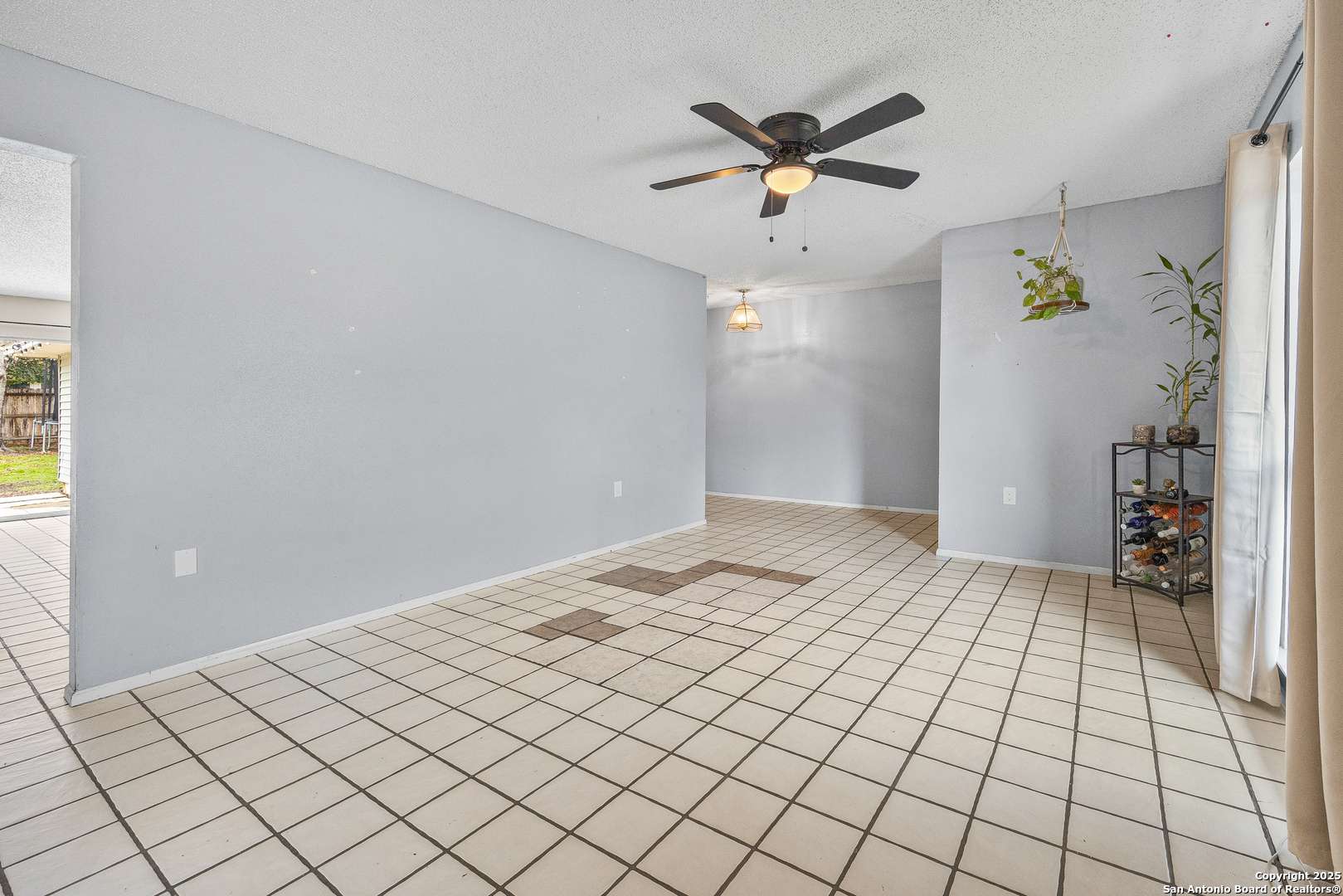 San Antonio, TX 78247,5819 Pineway