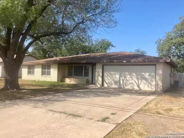 Uvalde, TX 78801,535 4th Street