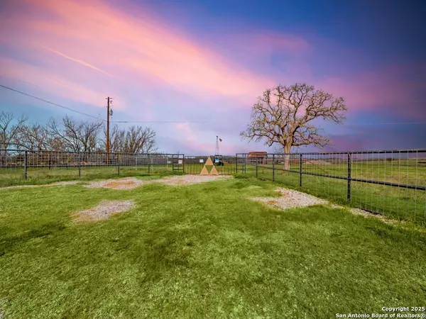 1000 Mill Creek Road, Seguin, TX 78155