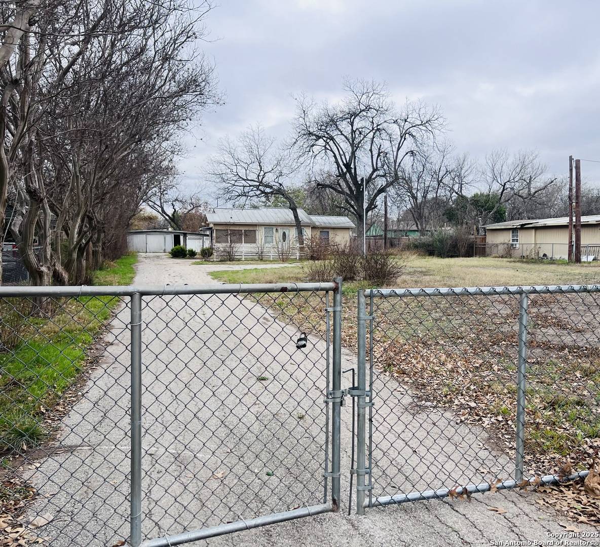 San Antonio, TX 78214,222 LORITA DR