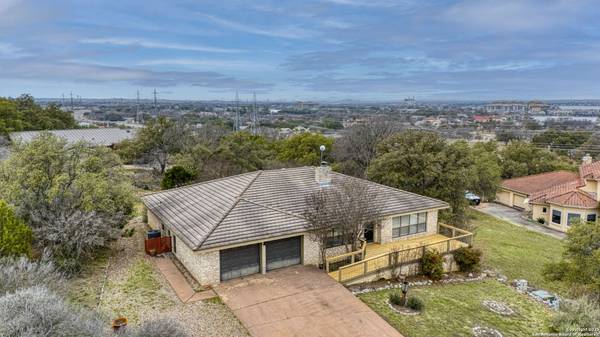 110 Highlands Blvd, Horseshoe Bay, TX 78657