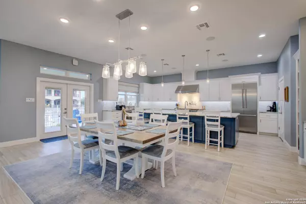 Aransas Pass, TX 78336,102 Angelfish