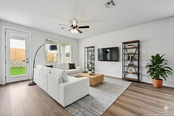 San Antonio, TX 78233,6014 Calgary Park