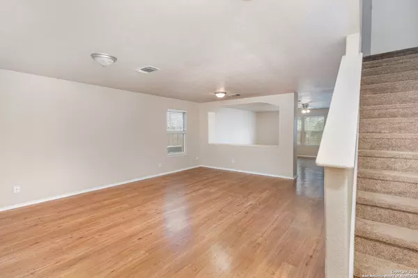 New Braunfels, TX 78130-7062,447 S WATER LN